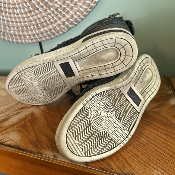 Converse X John Varvaros - Picture 7 of 8